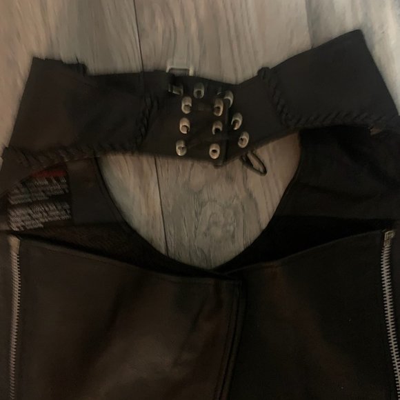 HIMALAYA MOTOR BIKE WEAR BLACK LEATHER MOTORCYCLE RIDING CHAPS 2XS-EUC - Picture 4 of 6
